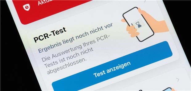 GMK endet ohne Beschluss zur Priorisierung der Corona-PCR-Tests Blick in den Abschnitt der Corona-Warn-App über Ergebnisse eines PCR-Tests auf das Coronavirus: Bei der Videoschalte dürfte es auch um die geplante Priorisierung dieser Tests gehen.