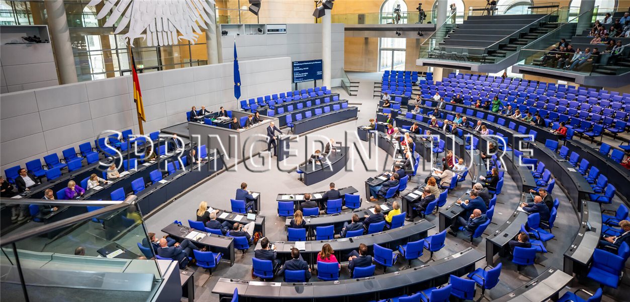 Bundestag Lauterbachs Pflegestudiumsgesetz ab