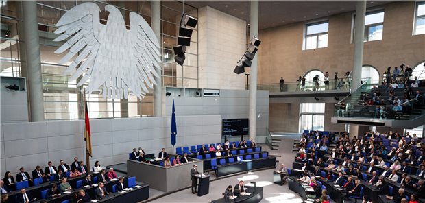 „Haushalt ohne Pflege“: BKK Dachverband sieht Versagen der Ampel Blick in den Deutschen Bundestag