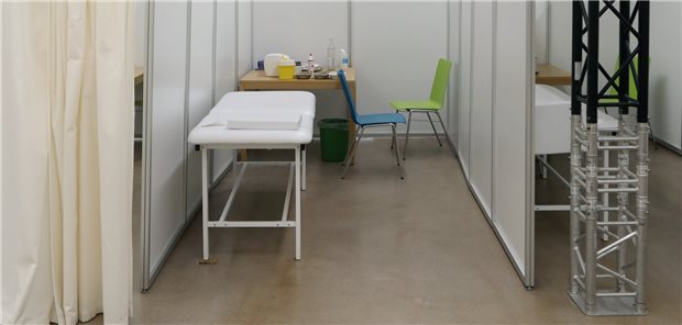 Lauterbach will Corona-Impfkampagne voll ausreizen Blick in eine leere Impfkabine – wie hier im Impfzentrum des Landkreises Harz.