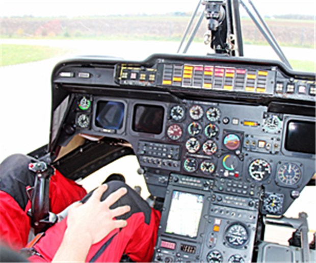 Im Einsatz gegen die Zeit Blick ins Cockpit von ADAC-Rettungshubschrauber Christoph 32.