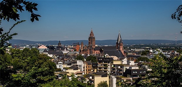 KV Rheinland-Pfalz eröffnet erste eigene Praxis Blick über Mainz: Die KV Rheinland-Pfalz will in der ersten eigenen Praxis "Erfahrung sammeln".