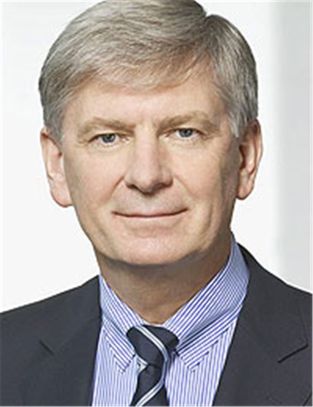 apoBank erwartet 'respektablen Jahresabschluss' Blickt zufrieden auf das Geschäftsjahr 2013 zurück: Vorstandssprecher Herbert Pfennig von der Deutschen Apotheker- und Ärztebank.