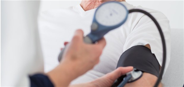 Bluthochdruck ist vermutlich ein modifizierbarer Risikofaktor für ein abdominales Aortenaneurysma.