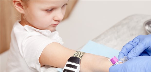 Blutuntersuchung bei einem Kind: Sind Hämoglobin- und Serumferritin-Wert in Ordnung?