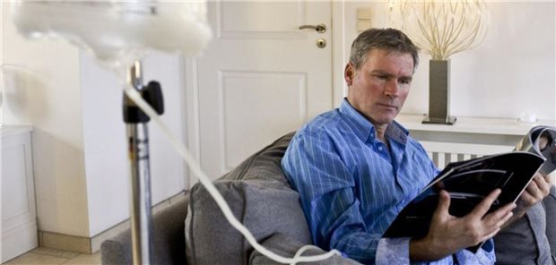 Blutwäsche auf dem Sofa. Prinzipiell kein Problem. In Deutschland aber noch kaum verbreitet.