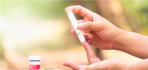 Blutzucker-Kontrolle: Wer auf seine Ernährung achtet, kann oft Diabetes umgehen. Warum das so ist, daran haben kanadische Wissenschaftler geforscht.