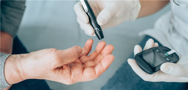 Blutzuckermessung: Personen mit Autismus sind wohl häufiger von Diabetes betroffen als Personen ohne Autismus.