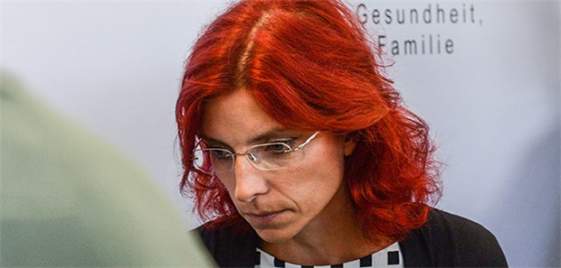 Gesundheitsministerin Golze zurückgetreten Brandenburgs Gesundheitsministerin Diana Golze hat ihren Rücktritt verkündet.