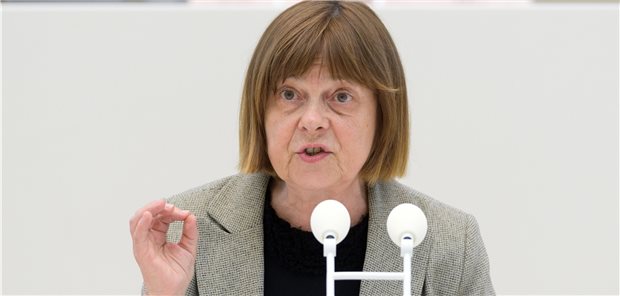 Druck auf Kliniken: Elektive Op wegen Corona-Krise vertagen Brandenburgs Gesundheitsministerin Ursula Nonnemacher appelliert an die hat die Krankenhäuser in der Corona-Krise.