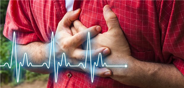 Brustschmerzen in der linken Körperhälfte bei einem Mann.