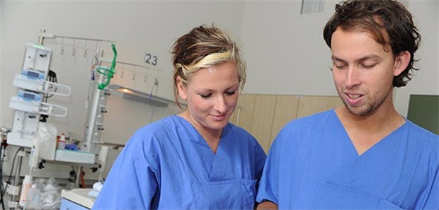Viel Zustimmung für Personalvorgaben in Kliniken Bundesärztekammer (BÄK) und Marburger Bund (MB) fordern Personalmindestgrenzen nicht nur für den Pflegebereich, sondern auch für den ärztlichen Dienst.