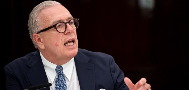 Bundesärztekammer-Präsident Reinhardt hat in der Frage eines Energiekostenausgleichs im Gesundheitswesen Position bezogen.