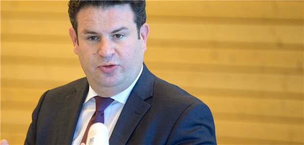 Offensive für psychische Gesundheit am Arbeitsplatz Bundesarbeitsminister Hubertus Heil bei seinem Besuch am Montag in der Reha-Klinik Seehof der Deutschen Rentenversicherung in Teltow (Brandenburg).