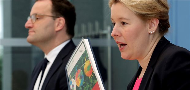 Bundesfamilienministerin Franziska Giffey (SPD) und Bundesgesundheitsminister Jens Spahn (CDU) berichteten in Berlin über die Ergebnisse der Corona-Kita-Studie.