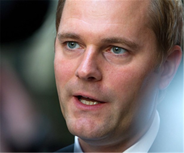 Bahr preist Pflege-WG an Bundesgesundheitsminister Daniel Bahr (FDP) will neue Wohnformen für Pflegebedürftige finanziell unterstützen.