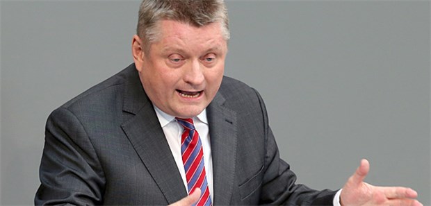 Gröhe bleibt unerbittlich Bundesgesundheitsminister Hermann Gröhe will verbesserte Versorgungsstrukturen - nicht nur in der Pflege.