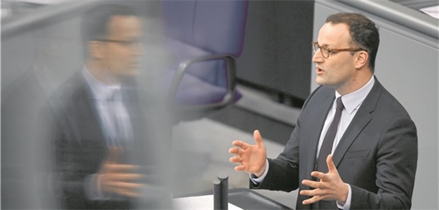 Das ist Spahns Drei-Punkte-Plan Bundesgesundheitsminister Jens Spahn (CDU) bei der Generalaussprache am Freitag im Bundestag.