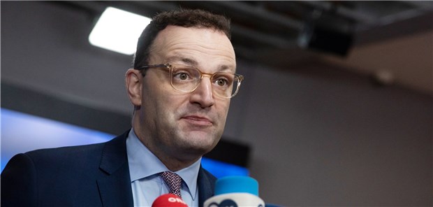 Spahn: Auch negative Tests auf SARS-Co-V-2 melden Bundesgesundheitsminister Jens Spahn (CDU) beim außerordentlichen Treffen der EU-Gesundheitsminister in Brüssel. Die europäische Seuchenbehörde ECDC ist seiner Ansicht nach viel zu klein und finanziell nicht ausreichend ausgestattet.