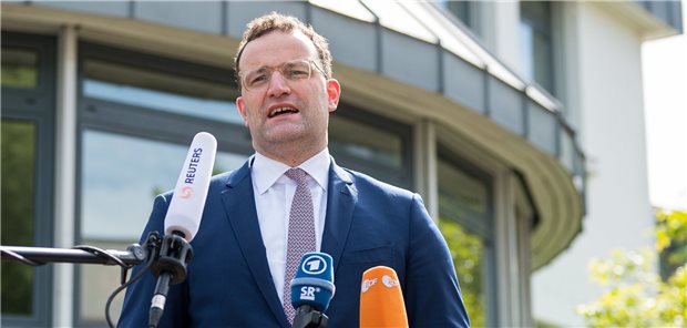 Mehr Geld vom Staat für die Krankenversicherung? Bundesgesundheitsminister Jens Spahn (CDU) hat offenbar Hoffnung bei den Kassen auf finanzielle Unterstützung geweckt.
