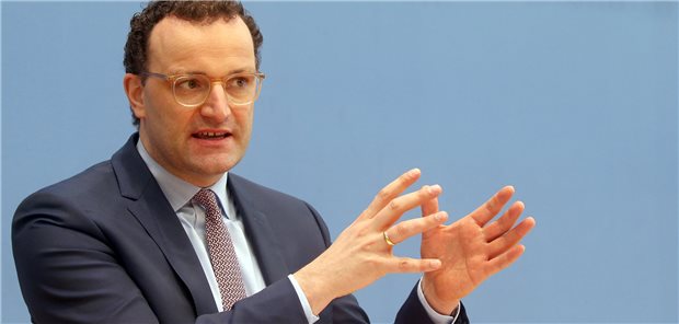 Spahn: Schon bald wird in Arztpraxen gegen COVID-19 geimpft Bundesgesundheitsminister Jens Spahn berichtet: Corona-Impfungen in Arztpraxen werden „zeitnah“ vorbereitet.