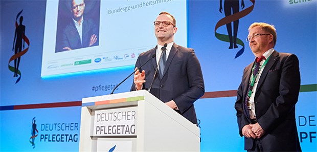 Pflegern eine Stimme in der Politik geben Bundesgesundheitsminister Jens Spahn hat Andreas Westerfellhaus (rechts) als neuen Pflegebevollmächtigten der Bundesregierung vorgeschlagen.