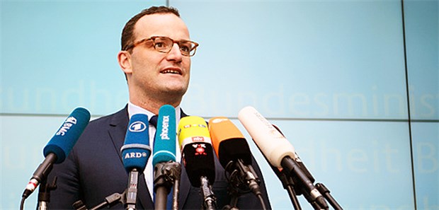 Neuregelungen im Arzneimittelbereich angekündigt Bundesgesundheitsminister Jens Spahn kündigt ein neues Projekt an: Er will Neuregelungen in Fragen der Arzneimittelsicherheit.