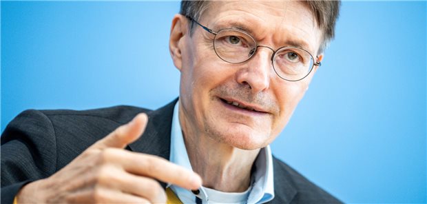 Lauterbach plant Wegfall der Nachtdienste zur Entlastung der Pflegekräfte Bundesgesundheitsminister Karl Lauterbach (SPD) plant eine Reform zur Entlastung der Pflegekräfte in Kliniken.