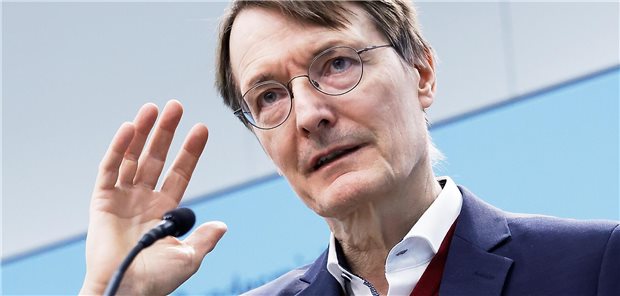 Krisengipfel: Lauterbach stellt sich der Ärzte-Kritik Bundesgesundheitsminister Karl Lauterbach betonte Ende Dezember, er halte die Forderung der Vertragsärzteschaft nach mehr Geld „nicht für begründet“. Beim Krisengipfel sollen nun die Reizthemen auf den Tisch kommen.