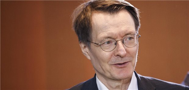 Kliniktransparenzgesetz: Einigung im Vermittlungsausschuss erzielt Bundesgesundheitsminister Karl Lauterbach hatte in den Tagen vor der Sitzung des Vermittlungsausschusses immer wieder die Länder aufgefordert, ihre Blockadehaltung beim Krankenhaustransparenzgesetz aufzugeben.