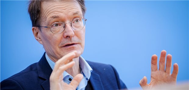Hot Spot-Regeln sorgen für Verwirrung Bundesgesundheitsminister Professor Karl Lauterbach hat bekräftigt, dass eine Landesregierung auch ein ganzes Bundesland zum Hot Spot erklären könne, wenn das Gesundheitswesen flächendeckend überlastet sei.
