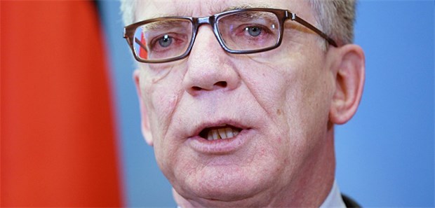Innenminister stellt ärztliche Schweigepflicht in Frage Bundesinnenminister Thomas de Maizière will ein Maßnahmenpaket vorlegen, mit dem die innere Sicherheit im Land erhöht werden soll.