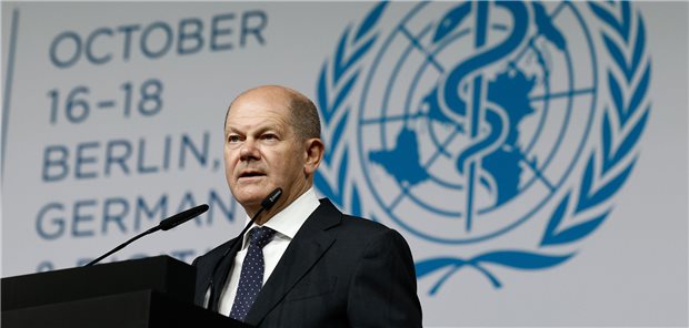 World Health Summit: Scholz will Gesundheitspolitik besser vernetzen Bundeskanzler Olaf Scholz (SPD) spricht bei der Eröffnungsfeier zum 14. World Health Summit. Der internationale Gesundheitsgipfel der WHO findet seit 2009 jährlich in Berlin statt.