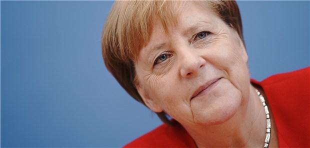 Merkel lobt Spahn in den höchsten Tönen Bundeskanzlerin Angela Merkel bezeichnet die Zusammenarbeit mit Gesundheitsminister Jens Spahn als „sehr gut“.