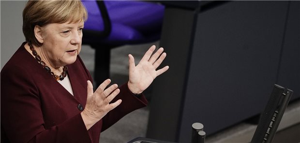 Merkel rechtfertigt neue Lockdown-Beschlüsse Bundeskanzlerin Angela Merkel gibt im Bundestag eine Regierungserklärung zur Bewältigung der Corona-Pandemie ab.