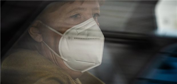 Merkel setzt auf zwei Helfer gegen das Coronavirus Bundeskanzlerin Merkel: Deutschland steht an der Schwelle zu einer neuen Phase der Pandemie, „in die wir nicht mit Sorglosigkeit, aber doch mit berechtigten Hoffnungen hineingehen können