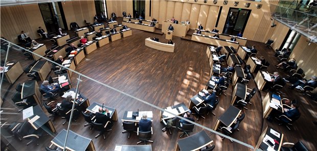 Bundesländer winken Pandemie-Gesetz durch Bundesrat gibt grünes Licht für das zweite Gesetz zur Eindämmung der Coronavirus-Pandemie.