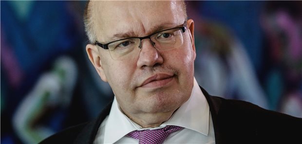 Altmaier und Pharma ziehen an einem Strang Bundeswirtschaftsminister Peter Altmaier (CDU) will der chemisch-pharmazeutischen Industrie bei der Zukunftssicherung zur Seite stehen.