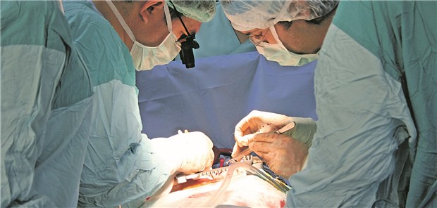 Bypass-Op: Diabetiker mit KHK haben mit diesem Verfahren bessere langfristige Ergebnisse.