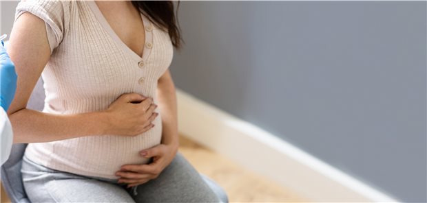 COVID-Impfung in der Schwangerschaft: Die STIKO empfiehlt sie Ungeimpften ab dem 2. Trimenon mit ComirnatyTextbaustein: war.