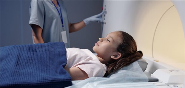 CT-Scan bei einem Mädchen