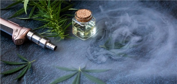 THC-Liquids könnten schuld an Lungen-Toten sein Cannabis-Extrakt vor Verdampfer: Das CDC hält THC-Liquids für die wahrscheinlichste Ursache der E-Zigaretten-Toten in den USA.