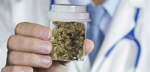 Nutzen oder Risiko? Cannabisarzneimittel sollen laut Entwurf von der Zulassung freigestellte Rezepturarzneimittel sein.