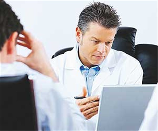 Ärzte würden für sich die riskantere Therapie wählen Chancen und Risiken einer Behandlung gegeneinander abwägen - sollten da auch Emotionen ins Spiel kommen?