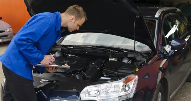 Inspektionsverweis bei Garantie teils ungültig Check-up fürs Auto: In immer mehr Schadensfällen ist es egal, ob er wahrgenommen wurde. Das hängt vom Vertragstyp ab.