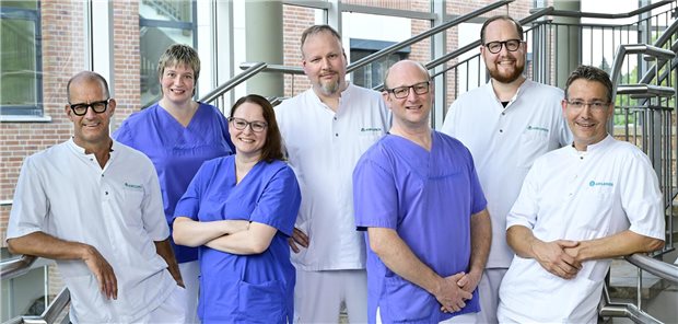 Olaf Borlich bringt sein Team mit zur Asklepios Klinik Wandsbek Chefarzt Olaf Borlich (links im Bild) mit seinem Team der Pneumologie in Wandsbek.