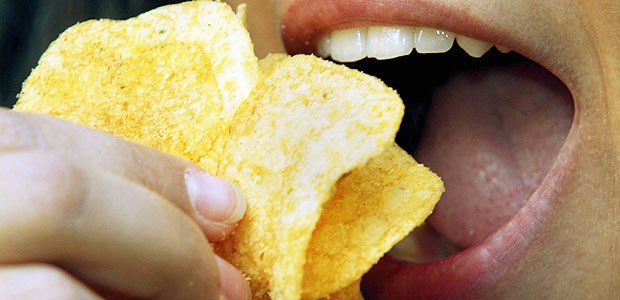 Steuer auf Fett und Zucker gefordert Chips - schön lecker, aber leider mit einer Menge Kalorien.