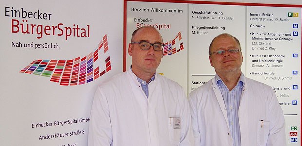 Eine Klinik von Bürgern für Bürger Chirurg Dr. Christian Kley ( l.) und Chefarzt Dr. Olaf Städtler sehen die Zukunft der Klinik optimistisch. In drei Jahren soll sie schwarze Zahlen schreiben, sagt Städtler.