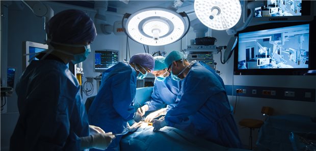 Chirurgen im OP: In dieser Berufsgruppe gibt es eine erschreckend hohe Krebsrate.
