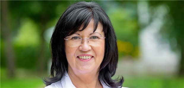 Stadt bewahrt Klinik vor Schließung: „Was ist eine Stadt ohne ein Krankenhaus?“ Christine Herntier ist parteilos und seit 2014 Bürgermeisterin der Stadt Spremberg.